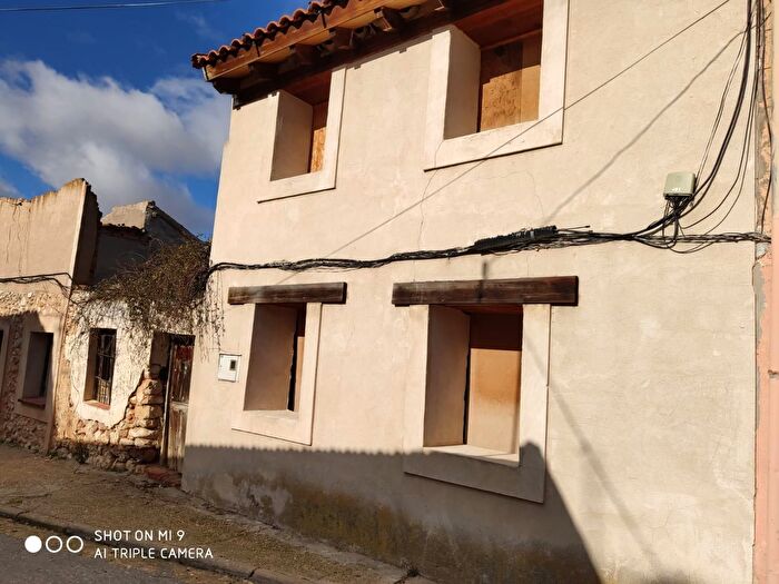 Casa de 3 habitaciones en venta en Torreiglesias, Segovia