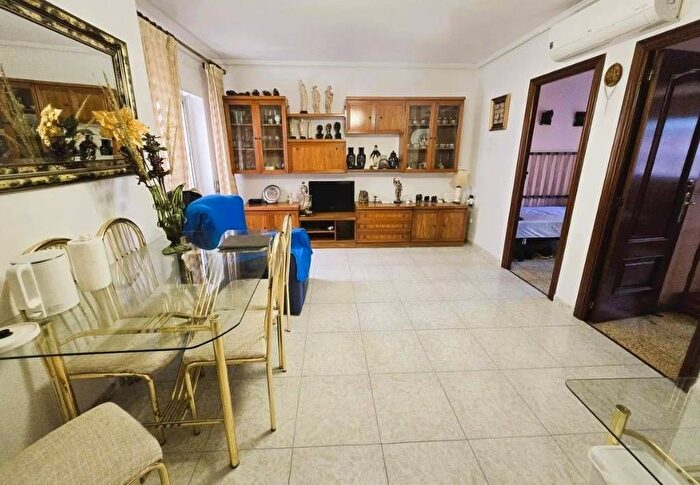 Piso en venta de 4 habitaciones, LOlivereta, Nou Moles