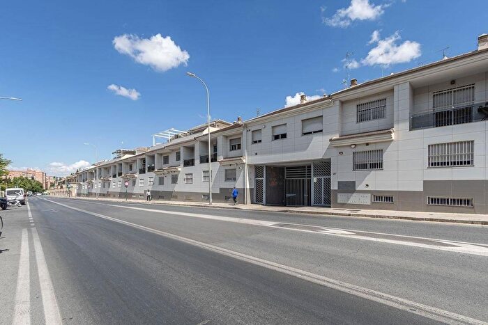 Casa en venta de 4 habitaciones: Andalucía, Granada