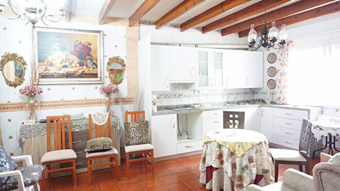 Casas en venta y pisos alquiler - 3