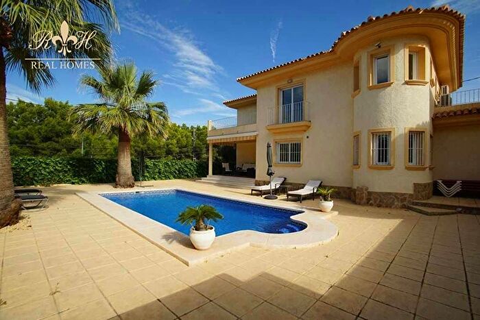 Casa de 4 habitaciones en venta en Comunitat Valenciana, Alicante