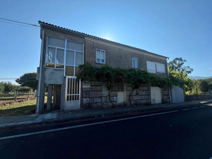 Casa de 3 habitaciones en venta en Galicia, Ourense