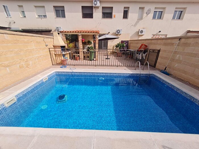 Casa en venta de 4 habitaciones, Yeles, Toledo