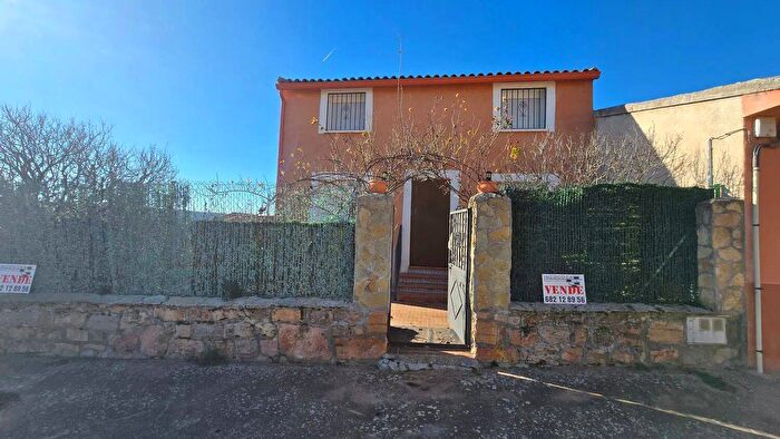 Casa en venta de 4 habitaciones: Castilla La Mancha, Guadalajara
