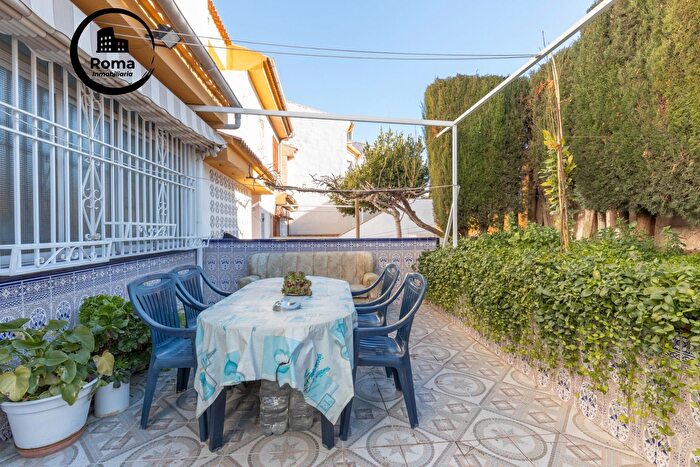 Iznalloz, Granada: Casa en venta de 4 habitaciones