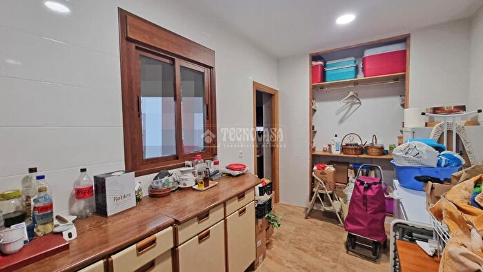 Casas en venta y pisos alquiler - 3