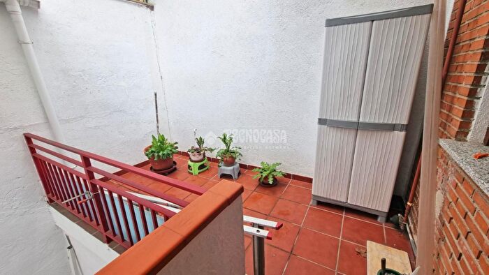 Casas en venta y pisos alquiler - 2