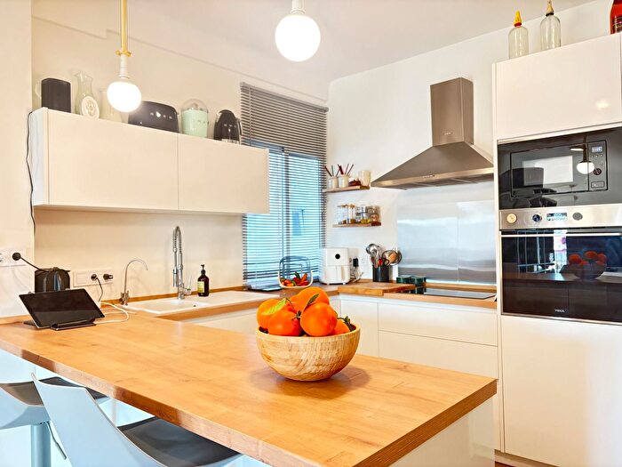 Piso en venta de 2 habitaciones, Centro, Mercado