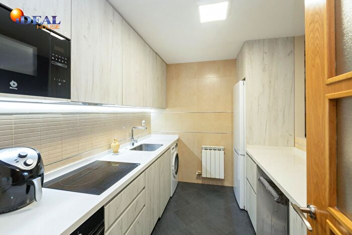 Casas en venta y pisos alquiler - 2