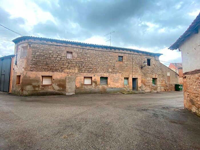 Casa en venta de 6 habitaciones en Castrojeriz, Burgos