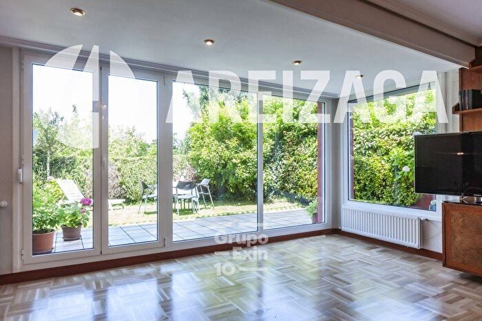 Casas en venta y pisos alquiler - 3