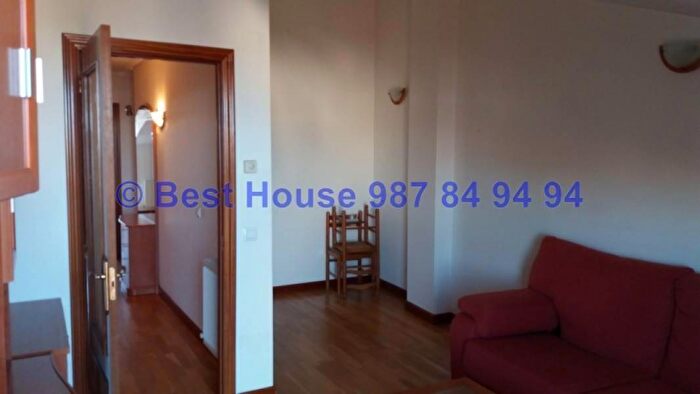 Piso en venta de 2 habitaciones: Castilla y León, León