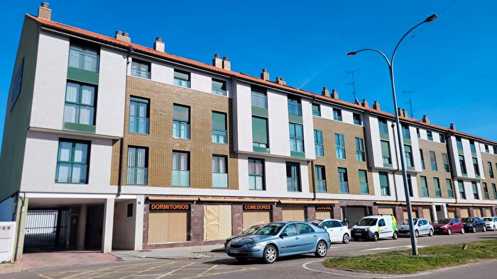 Piso en venta de 3 habitaciones: Medina del Campo, Valladolid