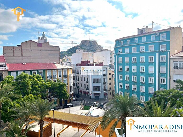 Piso en venta de 4 habitaciones, Comunitat Valenciana, Alicante
