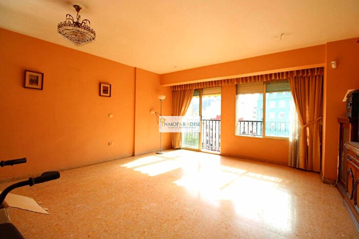 Casas en venta y pisos alquiler - 2