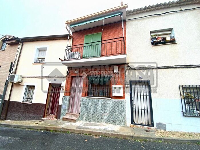 Casa en venta de 3 habitaciones en Villasequilla, Toledo