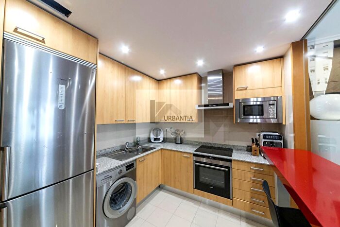 Casas en venta y pisos alquiler - 3