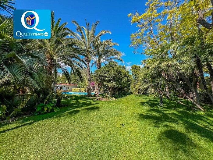Casa de 8 habitaciones en venta en Comunitat Valenciana, Alicante