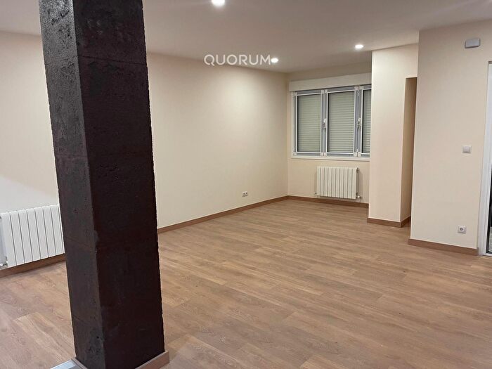 Piso de 2 habitaciones en venta en Kalero Basozelai, Basauri
