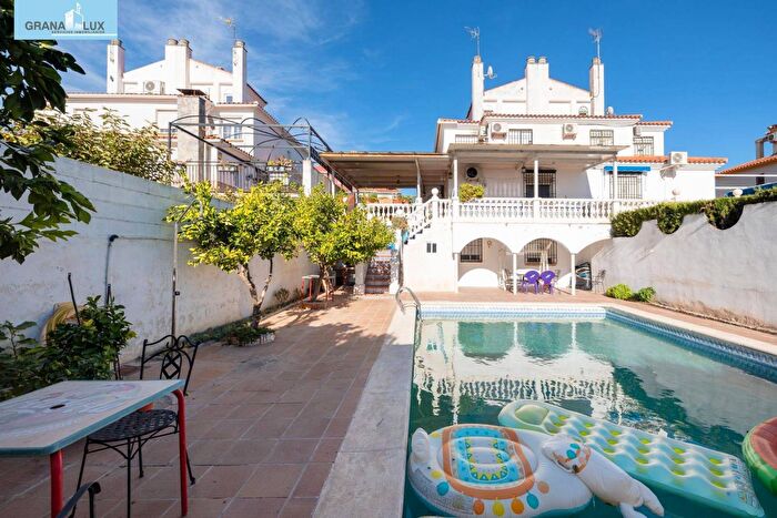 Casa de 4 habitaciones en venta en Andalucía, Granada