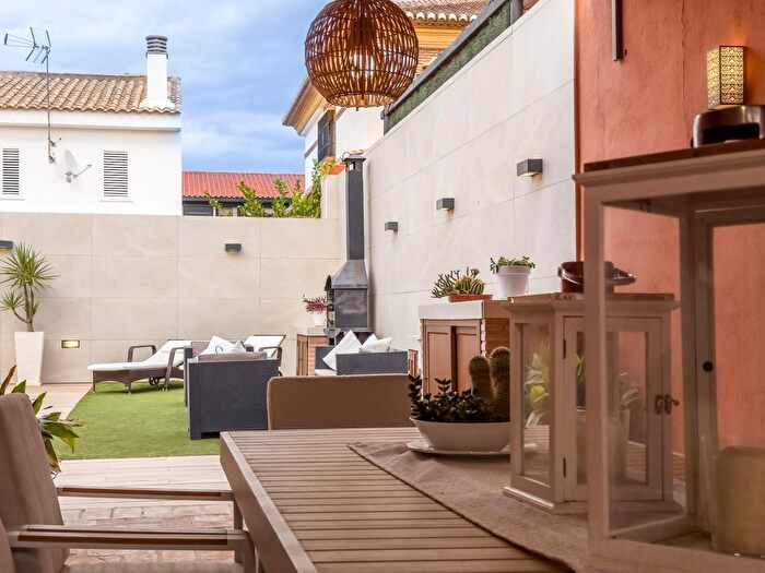 Casas en venta y pisos alquiler - 2
