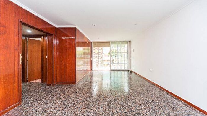 Piso en venta de 3 habitaciones en Cataluña, Barcelona