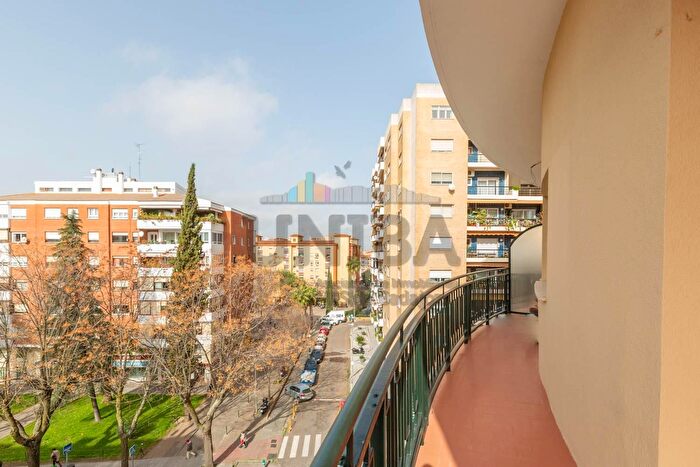 Piso en venta de 8 habitaciones en Santa Marina, Badajoz Capital
