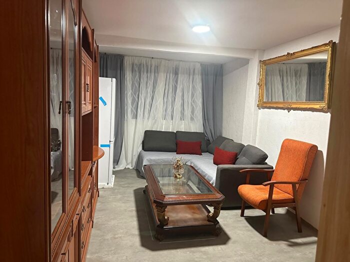 Piso en venta de 3 habitaciones, Carretera de Cádiz, Parque Ayala Jardín de la Abadía Huelín