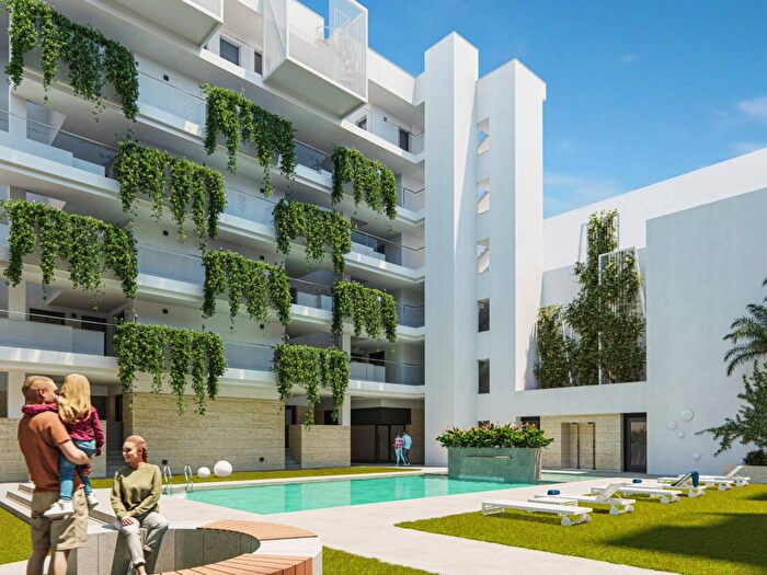 Piso en venta de 3 habitaciones en Comunitat Valenciana, Alicante
