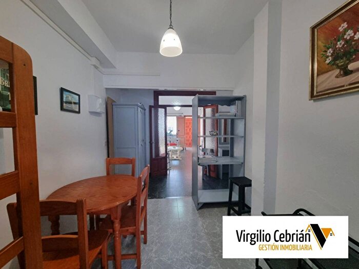 Casas en venta y pisos alquiler - 3
