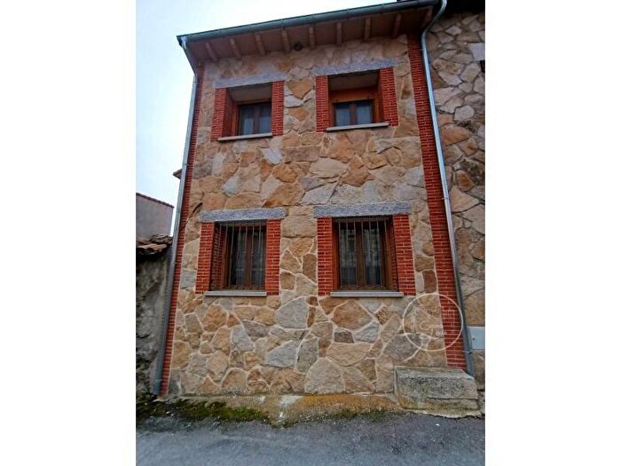 Casa de 3 habitaciones en venta en Castilla y León, Ávila