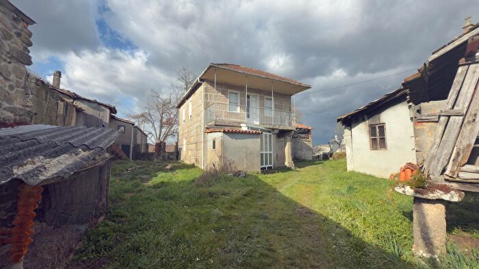 Casa de 4 habitaciones en venta en Allariz, Ourense
