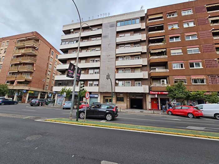 Piso en venta de 4 habitaciones: PonienteSur, Ciudad Jardín Zoco