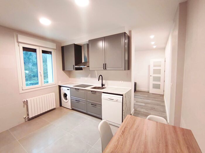 Casas en venta y pisos alquiler - 2