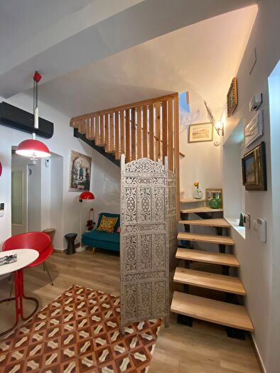 Casa en venta de 3 habitaciones en Centro, Raval Roig Virgen del Socorro