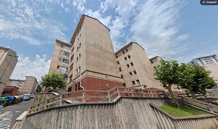 Piso de 3 habitaciones en venta en Otxarkoaga Txurdinaga, Otxarkoaga