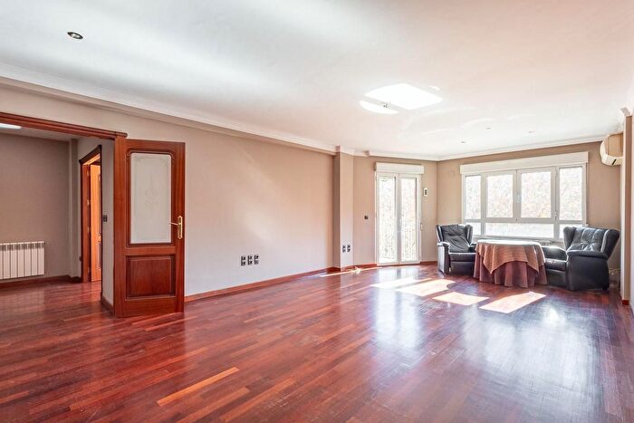 Casas en venta y pisos alquiler - 2