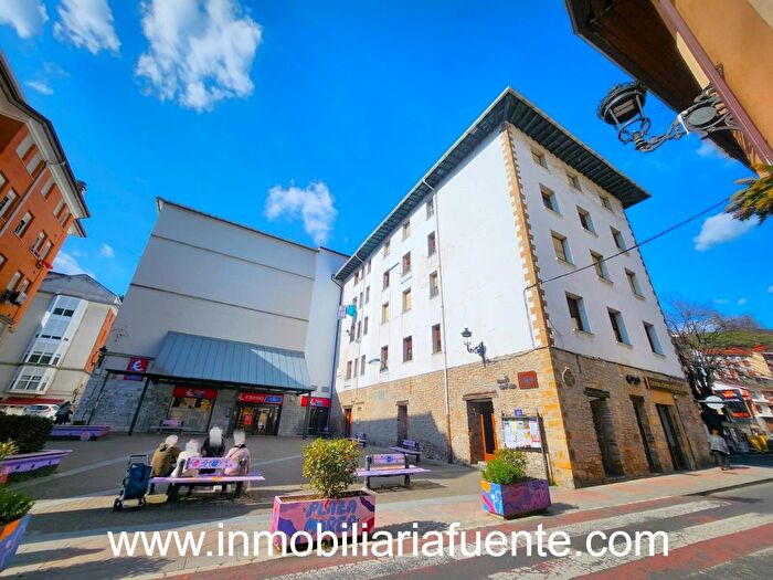 Piso en venta de 4 habitaciones: Balmaseda, Bizkaia