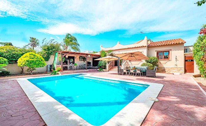 Andalucía, Málaga: Casa en venta de 4 habitaciones