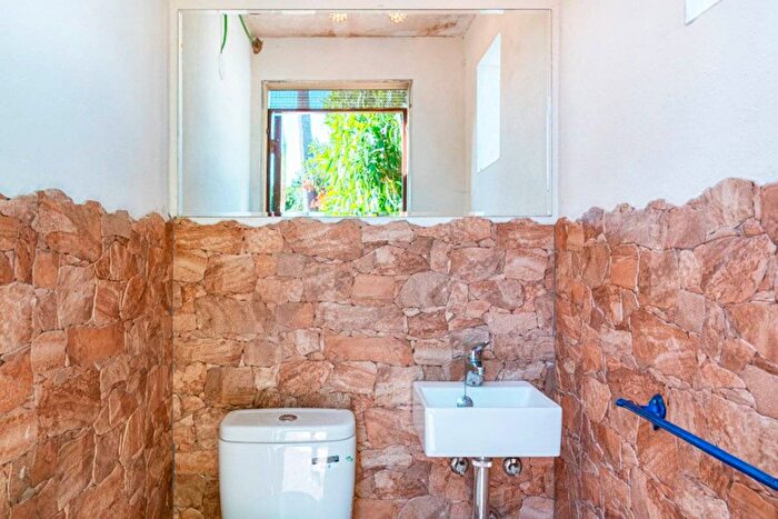Casas en venta y pisos alquiler - 2