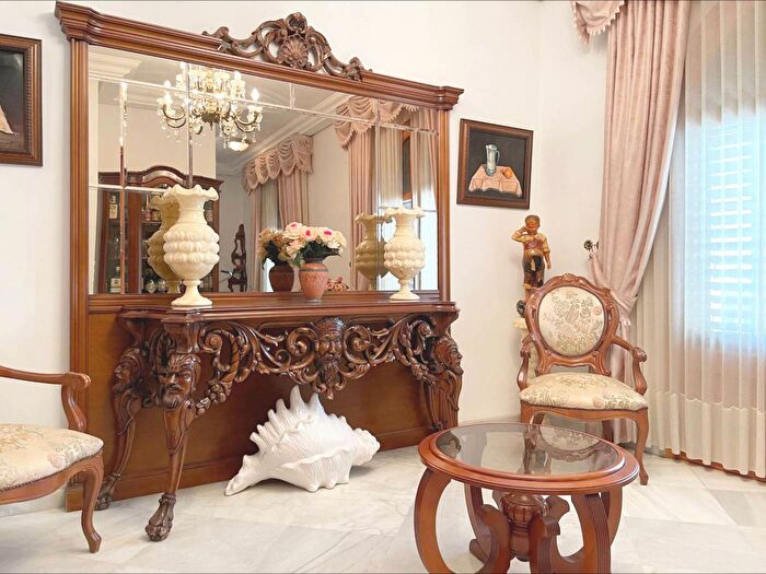 Casa en venta de 5 habitaciones, Andalucía, Sevilla