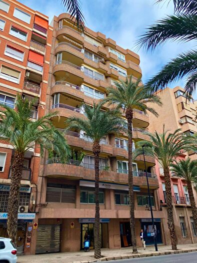 Piso en venta de 4 habitaciones, Centro, Mercado