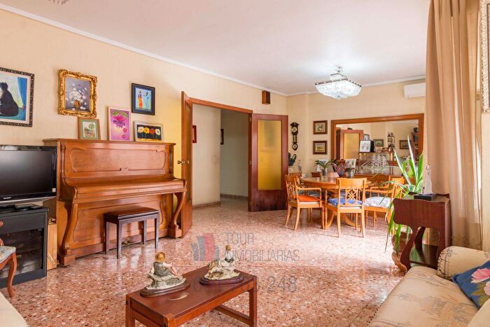 Casas en venta y pisos alquiler - 2