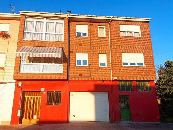 Piso en venta de 4 habitaciones en Castilla y León, León