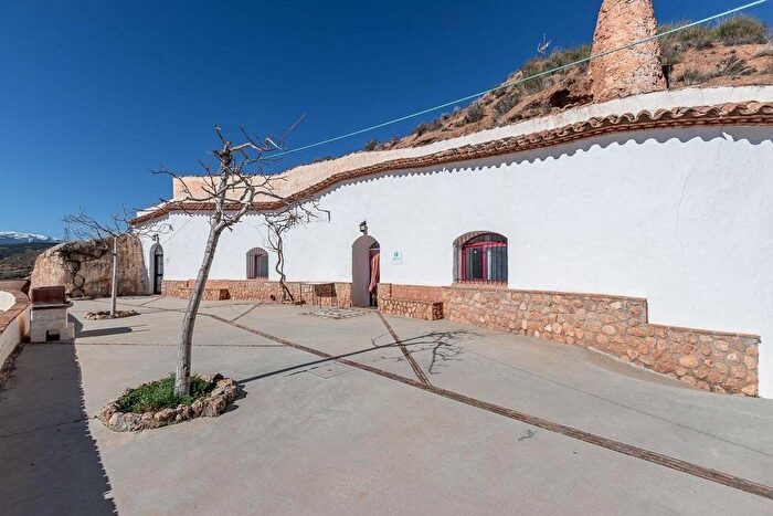 Casa en venta de 4 habitaciones en Andalucía, Granada