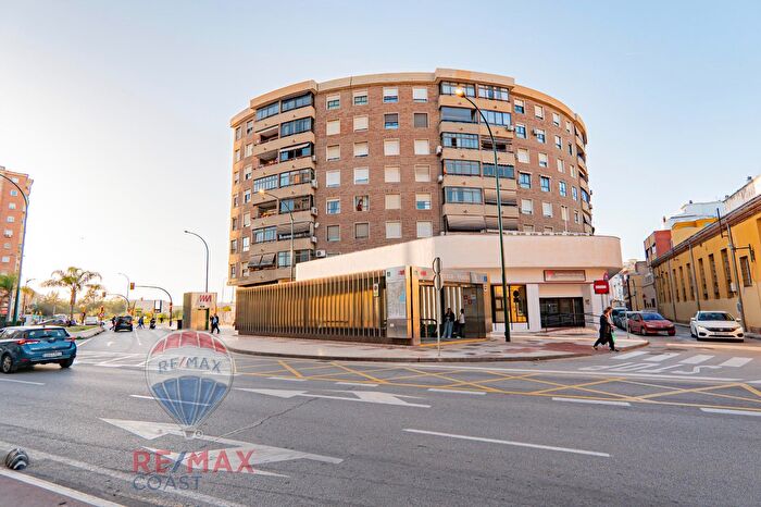 Carretera de Cádiz, Parque Ayala Jardín de la Abadía Huelín: Piso en venta de 4 habitaciones