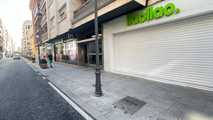 Castilla La Mancha, Albacete: Piso en venta de 5 habitaciones