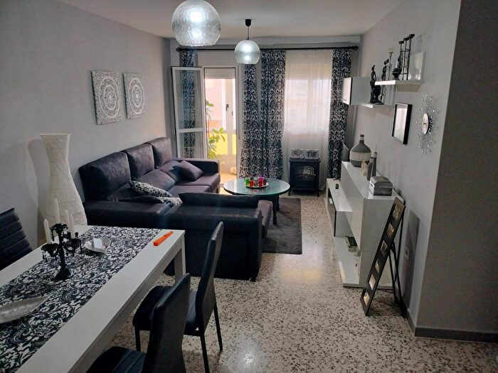 Piso de 3 habitaciones en venta en Andalucía, Cádiz