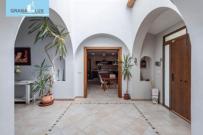 Casas en venta y pisos alquiler - 3