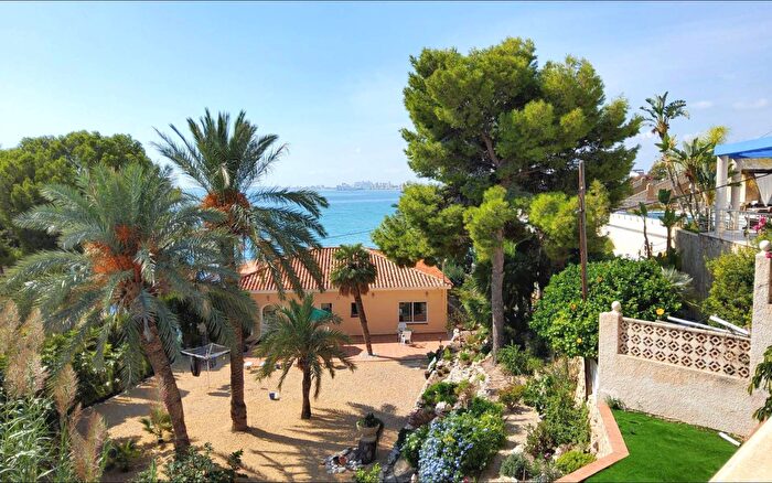 Casa de 4 habitaciones en venta en Comunitat Valenciana, Alicante